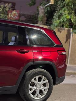 جيب جراند شيروكي